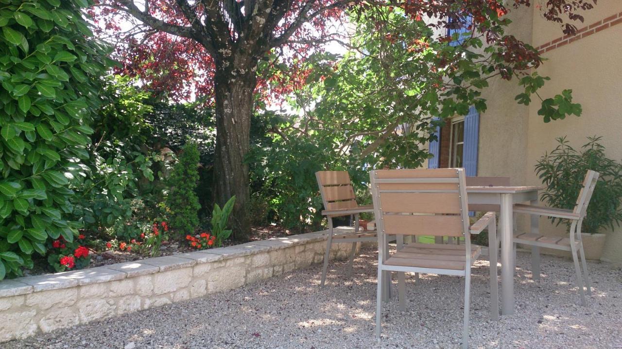 Chambres Et Tables D'Hotes "Au Pres De Ma Blonde" Senouillac Exterior foto